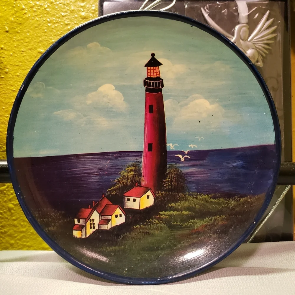 Vtg 2 Lighthouse Collector's Plates W/Wall Mount